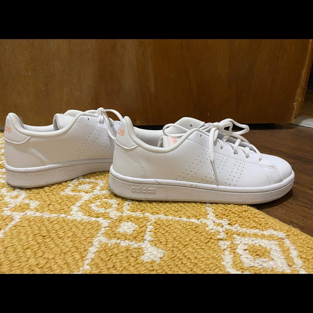 Adidas low sneakers